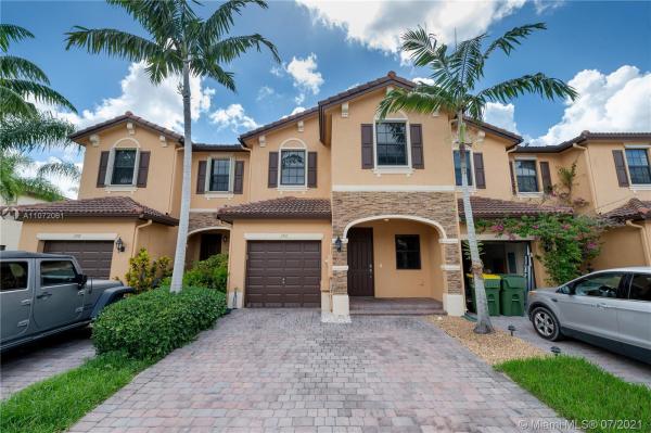 Umbria At The Vineyards, 372 NE 37th Ter, Homestead, Florida 33033, image 2