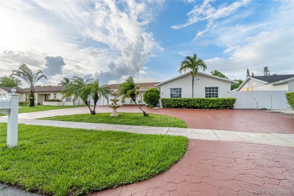 Pine Lake, 11011 SW 166th Ter, Palmetto Estates, Florida 33157, image 2