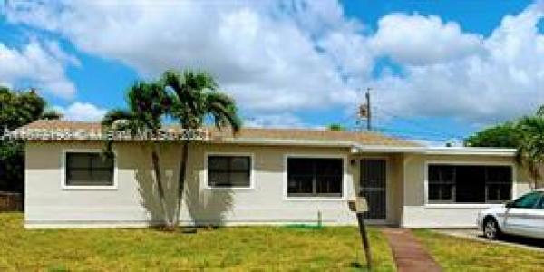 Lake Lucerne, Miami Gardens, Florida 33056, image 2