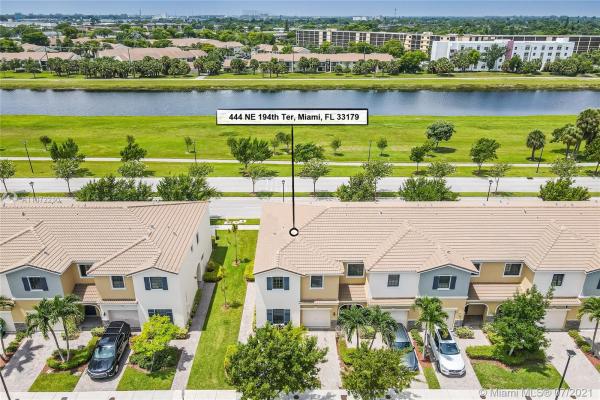 Champion Lakes, 444 NE 194th Ter #444, Ives Estates, Florida 33179, image 2