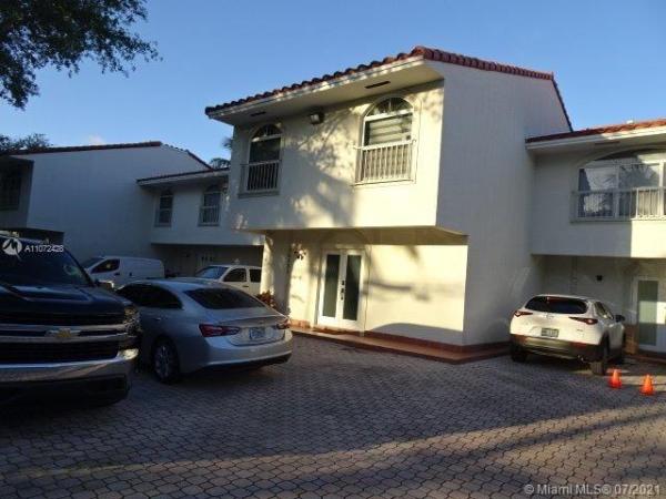 Oyster Cove Townhouses, North Miami Beach, Florida 33160, image 2