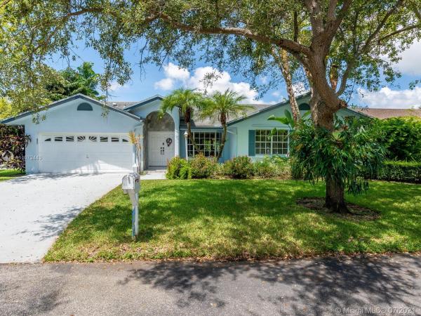 Live Oaks, 14678 SW 139th Pl, Country Walk, Florida 33186, image 2