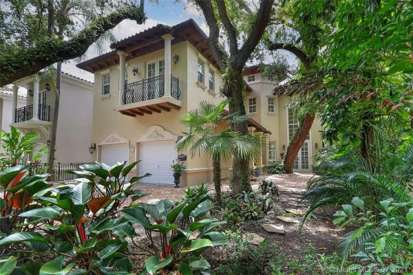 Sunshine Vistas, 3710 Frantz Rd, Miami, Florida 33133, image 2