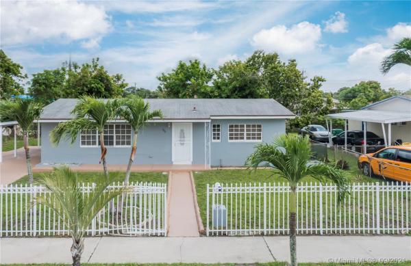 Scott Lake Manor, 935 NW 179th St, Miami Gardens, Florida 33169, image 2