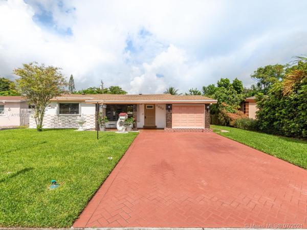 2330 Island Dr, Miramar, Florida 33023, image 2