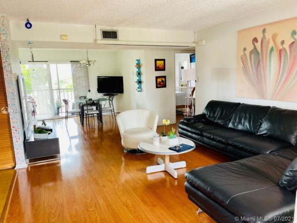 Country Lane, 17000 NW 67th Ave, Unit 402, Hialeah, Florida 33015, image 2