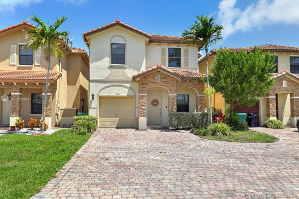 Trellis At Isles Of Bayshore, 8937 SW 228th Ln, Cutler Bay, Florida 33190, image 2