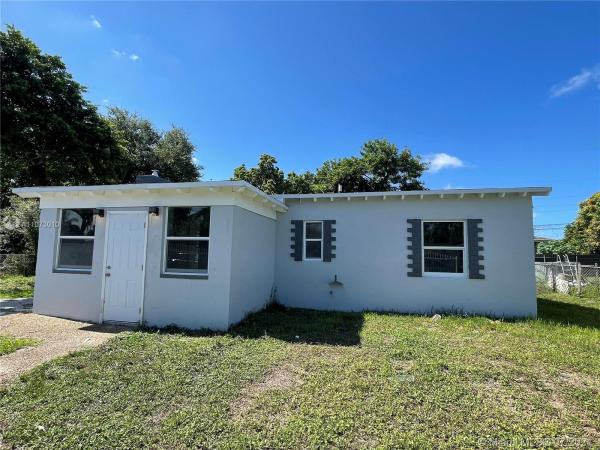 Highview Gardens, 831 NW 140th Ter, Golden Glades, Florida 33168, image 2