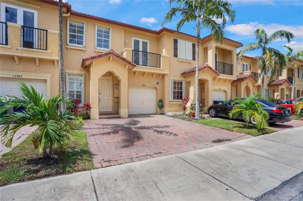 Tuscany Village, 12983 SW 135th Ter #12983, Three Lakes, Florida 33186, image 2