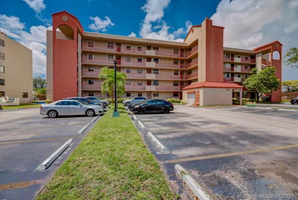 West Fontaine, 10255 NW 9th St Cir #201-7, Fountainebleau, Florida 33172, image 2