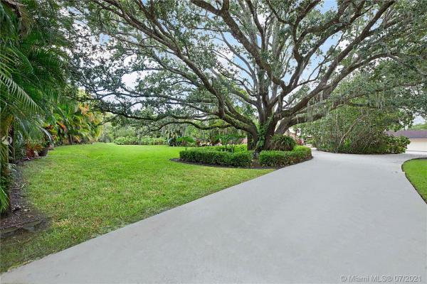 Caloosa, 12856 Arrowwood Dr, Palm Beach Gardens, Florida 33418, image 2