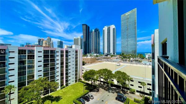 Plaza Of The Americas, 17011 N Bay Rd #1006, Sunny Isles Beach, Florida 33160, image 2