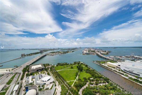 Ten Museum Park Residential, 1040 Biscayne Blvd #PH4202, Miami, Florida 33132, image 2