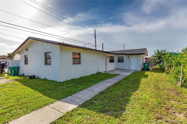 Golden Gardens, 3695 NW 187th St, Miami Gardens, Florida 33056, image 2