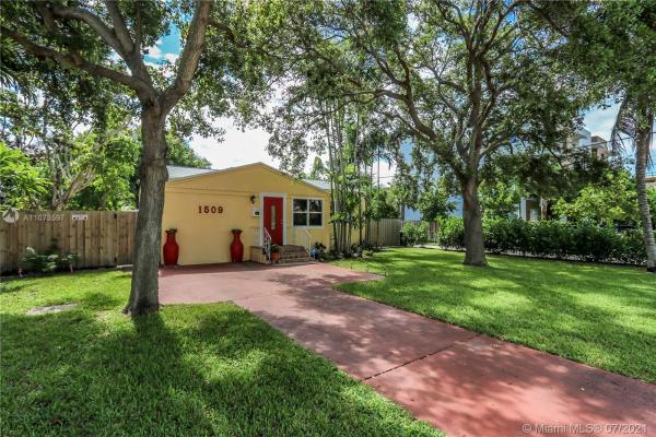 Cleveland Terrace, 1509 N 17th Ave, Hollywood, Florida 33020, image 2