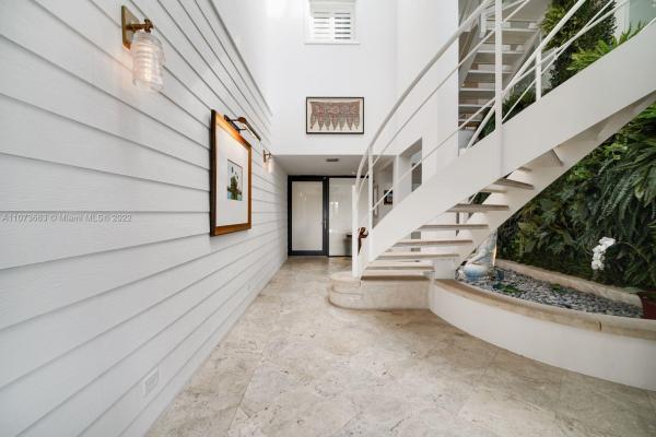 One Thousand Venetian Way, 1000 Venetian Way #TH-101, Miami, Florida 33139, image 2