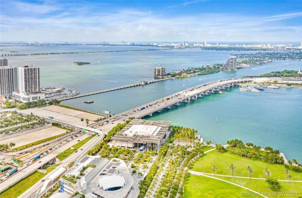 900 Biscayne Bay, 900 Biscayne Blvd #5705, Miami, Florida 33132, image 2