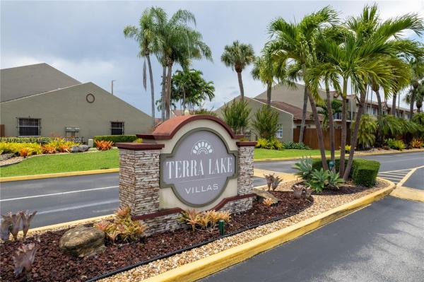 Terra Lakes Villas, 12990 SW 63rd Ter #602, Kendale Lakes, Florida 33183, image 2