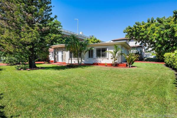 Golden Shores Ocean Boulevard Estates, 19151 N Bay Rd, Sunny Isles Beach, Florida 33160, image 2