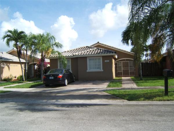 Le Mirage, 14655 SW 115th Ter, The Hammocks, Florida 33186, image 2