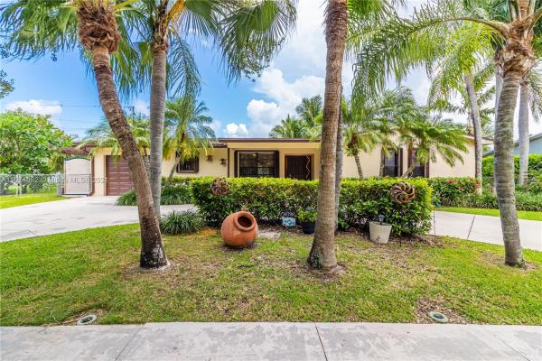 Leisure City Residential, 14790 Harding Ln, Leisure City, Florida 33033, image 2