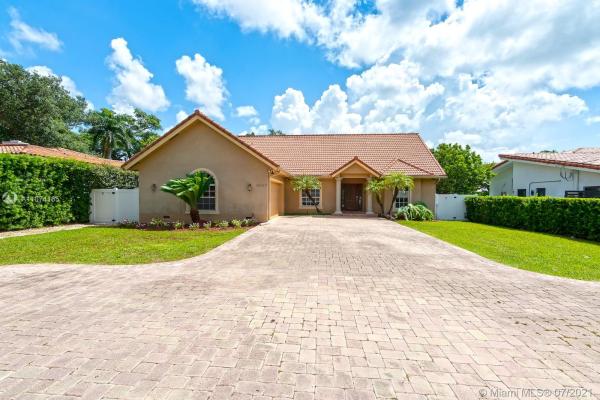 Griffing Biscayne Park Estates, 11007 Griffing Blvd, Biscayne Park, Florida 33161, image 2