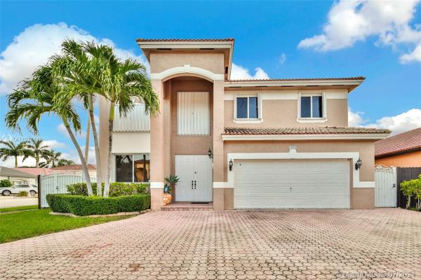 5762 SW 165th Ct, Unincorporated Dade County, Florida 33193, image 2