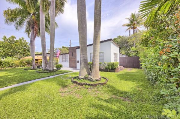 Dixie Gardens, 1580 NE 139th St, North Miami, Florida 33161, image 2