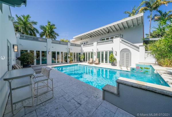Holiday Colony, 335 Atlantic Rd, Key Biscayne, Florida 33149, image 2