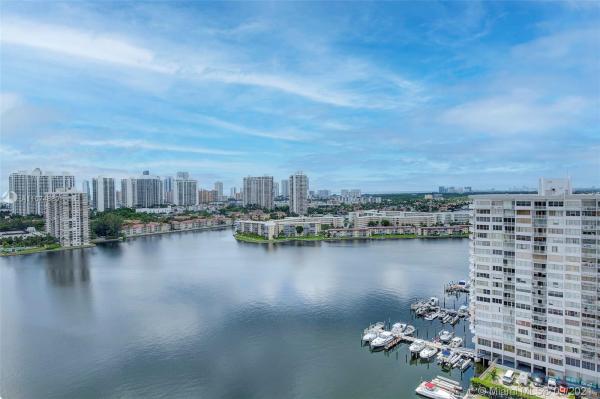 Commodore Plaza Century, 2780 NE 183rd St #PH-12, Aventura, Florida 33160, image 2