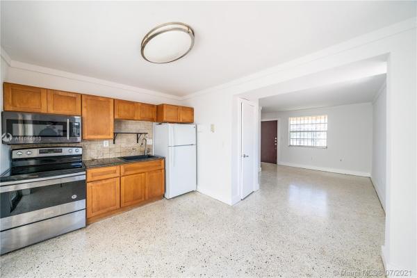 El Pinar, 1039 SW 5th St #205, Miami, Florida 33130, image 2