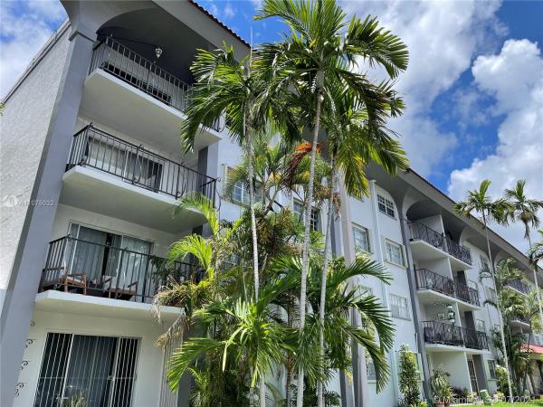 Granada Dadeland, 8107 SW 72nd Ave #302E, Glenvar Heights, Florida 33143, image 2