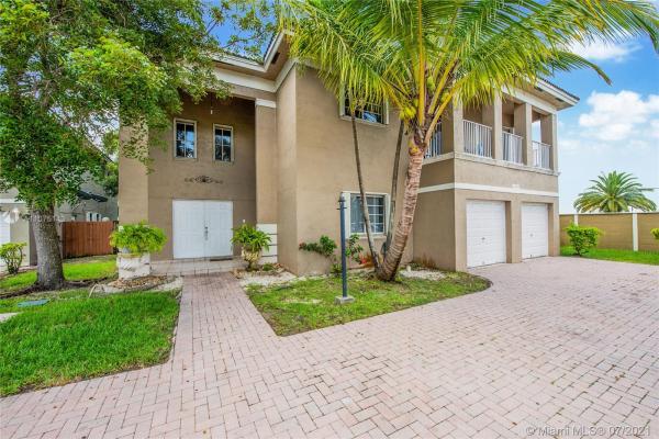 Twin Lake Shores West, 13680 SW 141st St, Three Lakes, Florida 33186, image 2