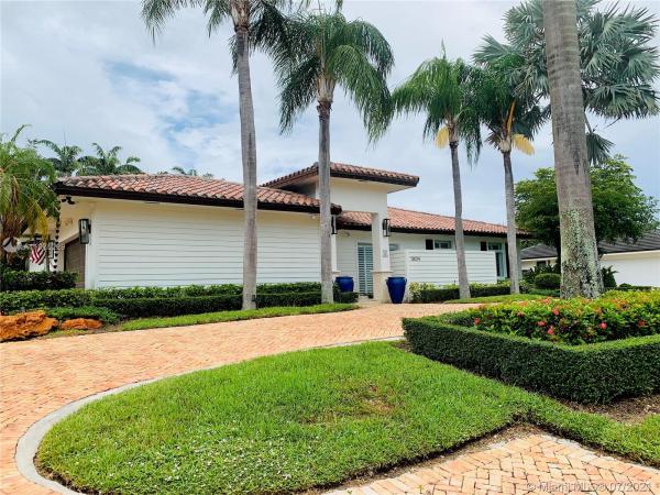 Thousand Pines, 13024 SW 108th Ave, Kendall, Florida 33176, image 2