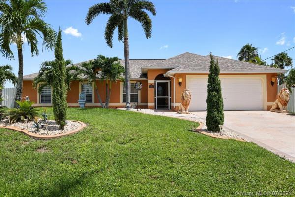 Cape Coral Residential, 1423 NE 17th Ter, Cape Coral, Florida 33909, image 1