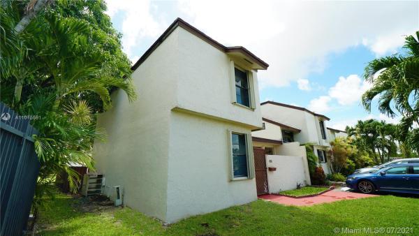 Wind Lake Village, 651 NW 97th Pl #651, Fountainebleau, Florida 33172, image 2