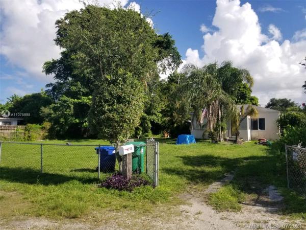 Fulford Highlands, 255 NE 161st St, Golden Glades, Florida 33162, image 2