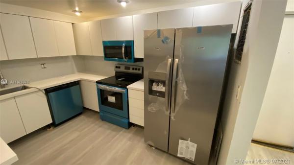 1651 NE 115th St #7C, Unincorporated Dade County, Florida 33181, image 2