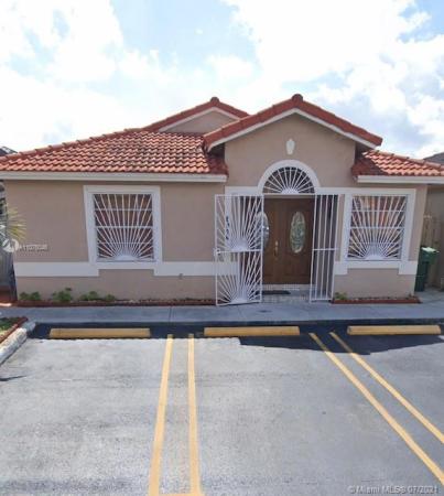 Les Fontaines, 8926 NW 120th Ter, Hialeah Gardens, Florida 33018, image 2