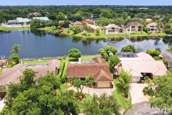 Harbor Point, 11605 Sunfish Way, Cooper City, Florida 33026, image 2