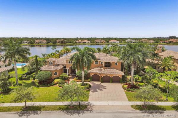 Windmill Reserve, 3077 Lake Ridge Ln, Weston, Florida 33332, image 1