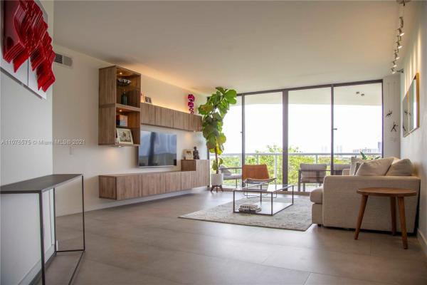 Harborside At The Waterways, 3640 Yacht Club Dr #501, Aventura, Florida 33180, image 2