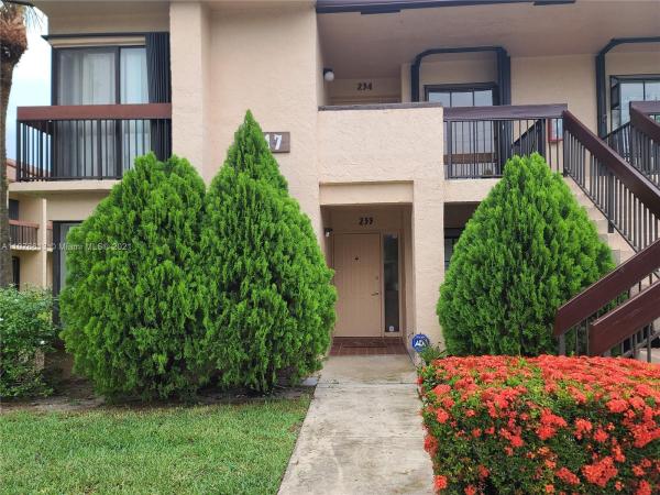 2217 SW 15th St #233, Deerfield Beach, Florida 33442, image 2