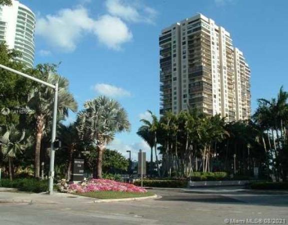Brickell Bay Club, 2333 Brickell Ave #2517, Miami, Florida 33129, image 2