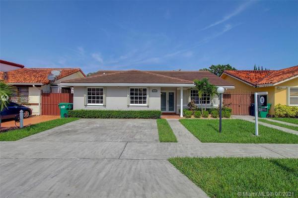 Munne Royal Homes, 9749 SW 145th Pl, The Hammocks, Florida 33186, image 2