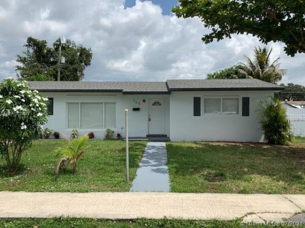Berkeley Manor, 765 NW 178th Ter, Miami Gardens, Florida 33169, image 2