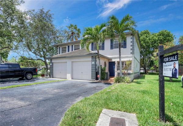 La Maison At The Hammocks, 11104 SW 154th Pl, The Hammocks, Florida 33196, image 2