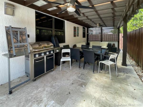 Fontainebleau West North, 9839 NW 10th Ter, Fountainebleau, Florida 33172, image 2