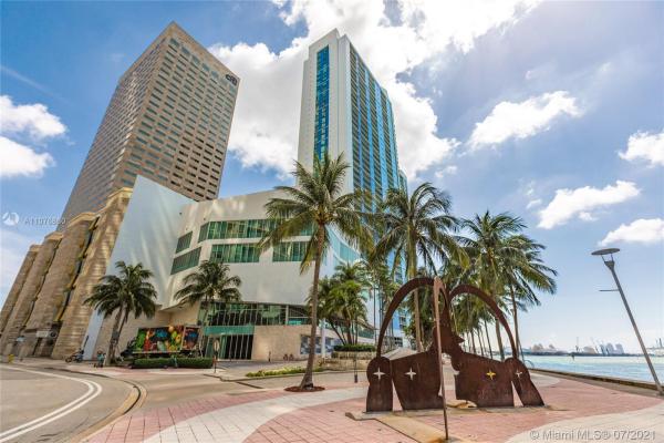 One Miami West, 325 S Biscayne Blvd #LPH 17, Miami, Florida 33131, image 2