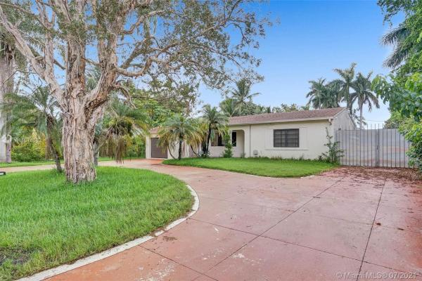 Biscayne Gardens, 13521 NE 1st Ave, Golden Glades, Florida 33161, image 1